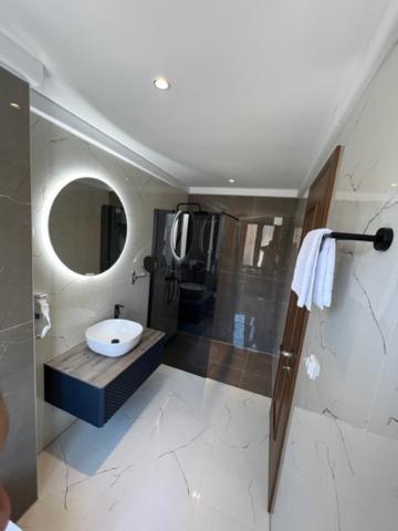 Hotel Palace San Valentino أوماغ المظهر الخارجي الصورة
